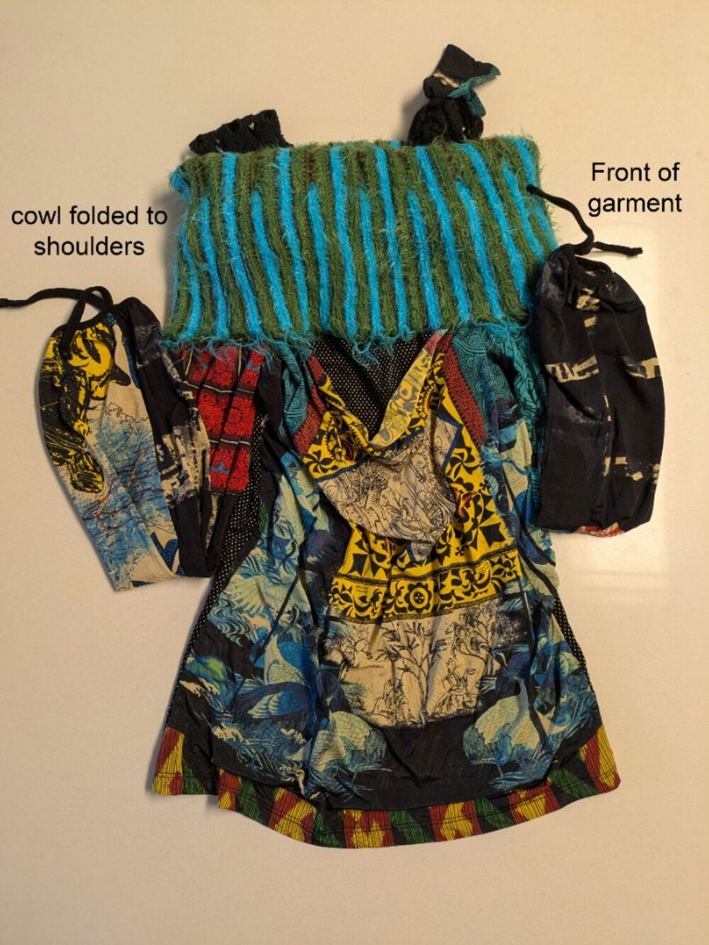 Save the Queen Mesh Print Cowl Neck Top sz Small | Italian Whimsigoth Fairy - Picture 4 of 10
